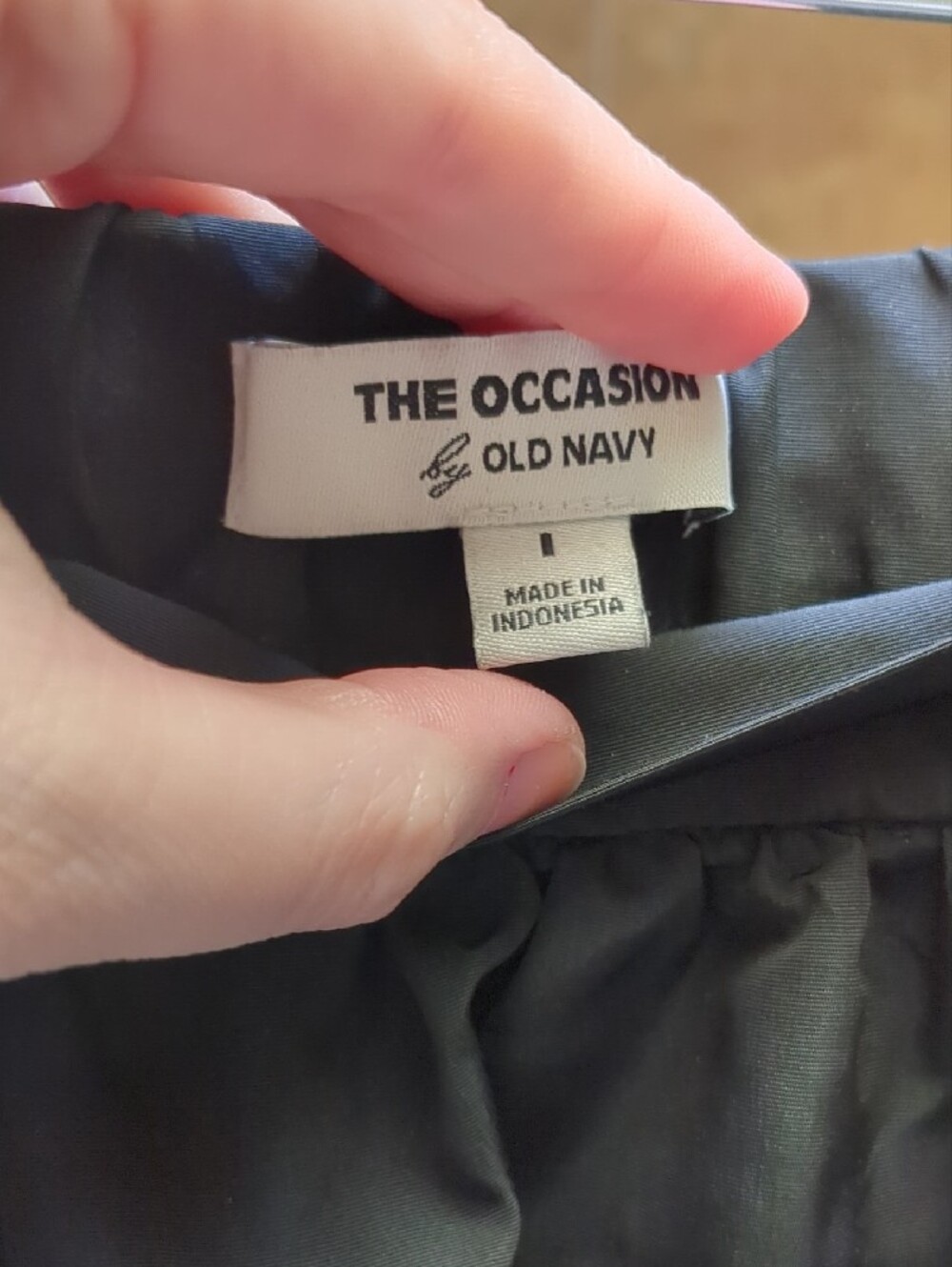NWOT High-Waisted Black Taffeta Midi Skirt - Picture 2 of 7